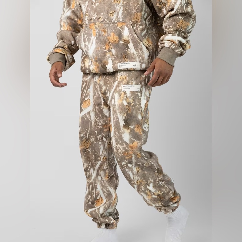 Comfrt Brand Camouflage Sweatpants size Large